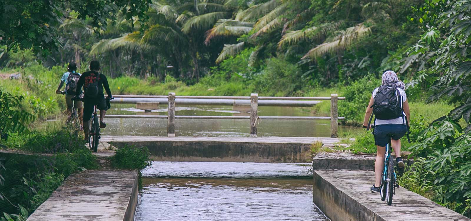 Cycle from Borobudur to Prambanan